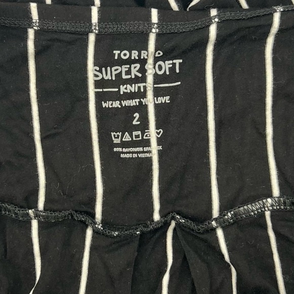 Torrid Black White Striped Super Soft Spaghetti Strap Tank Top Size 2X Women’s - Picture 2 of 4